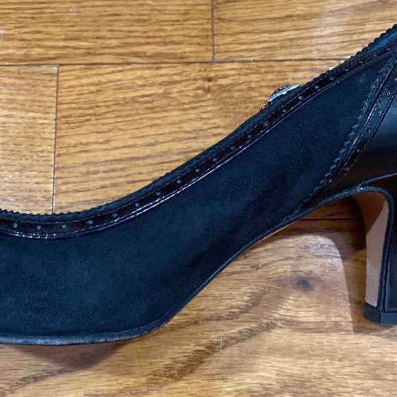 Adrienne Vittadini black leather/patent heels. Size 7.5 - Picture 10 of 13